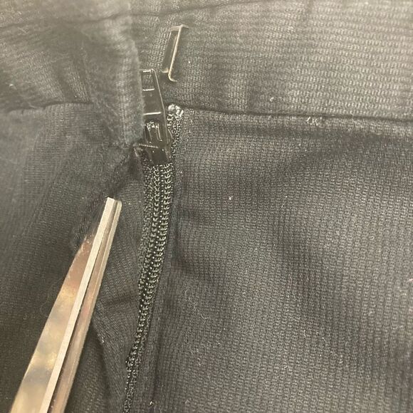 ACCESS Women’s Black Stretch Metro Fix Cropped Pants‎ Size 12 Inseam 21” - Picture 4 of 8